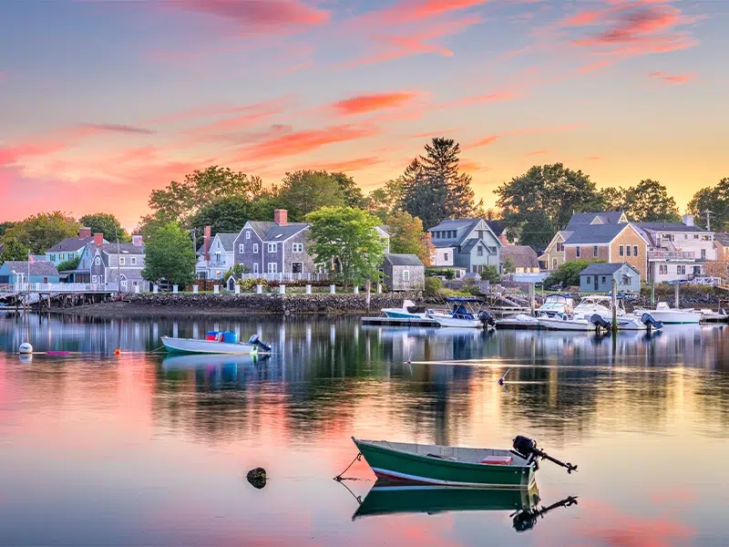 New Hampshire waterfront airbnb properties.